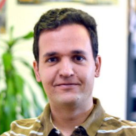 Carlos González: Chief Operating Officer (COO)